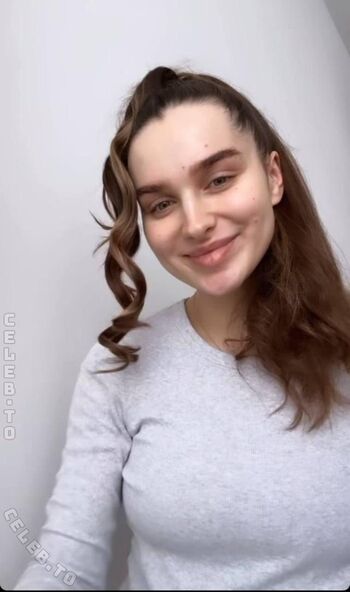 Full leaked Louisa jindaoui page private onlyfans photo