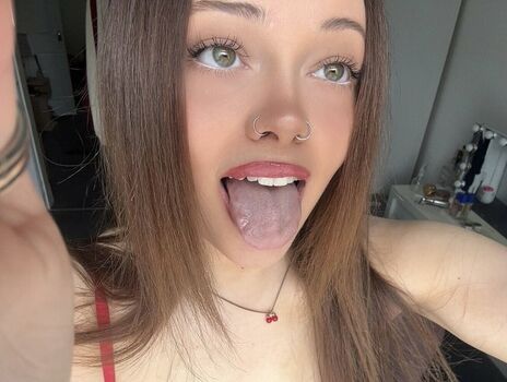 louiselaingx