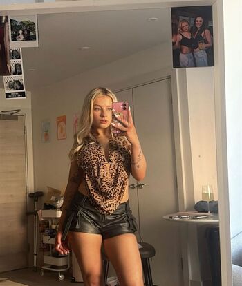 Full leaked Luceoliviaxo private onlyfans photo