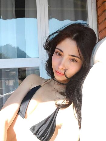 Full leaked Lucrelisa private onlyfans photo
