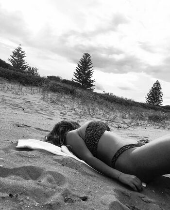 Full leaked Olivia evi plant / private onlyfans photo