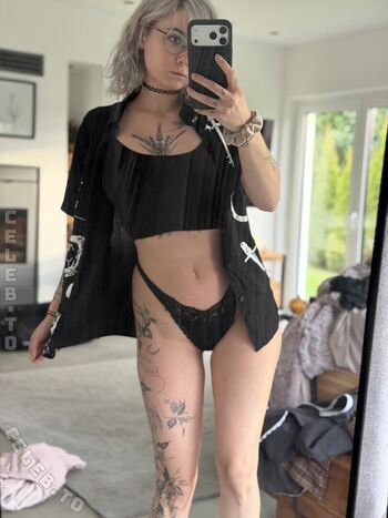 Full leaked Macezayuri  page private onlyfans photo