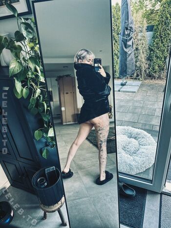 Full leaked Macezayuri  page private onlyfans photo