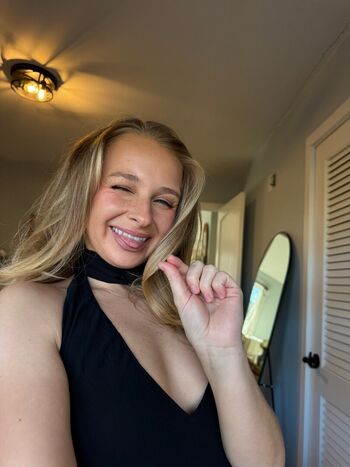 Full leaked Macimccarley private onlyfans photo