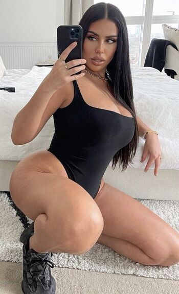 Full leaked Mandi vakili page private onlyfans photo