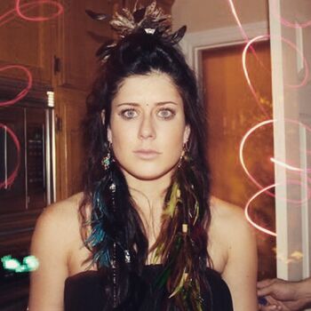 Manon Mathews
