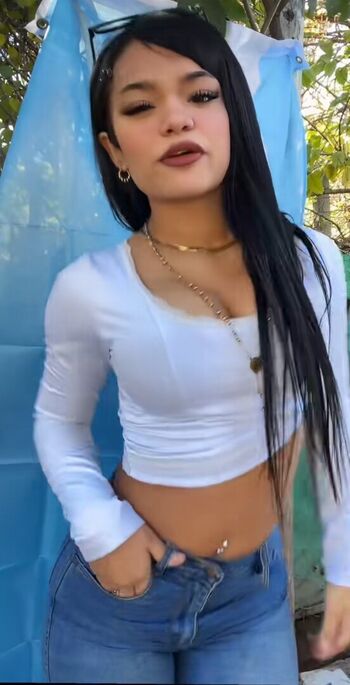Full leaked Elly yes/ private onlyfans photo