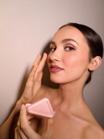 Maude Apatow