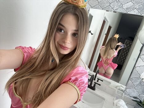 Full leaked Maybemollyy private onlyfans photo