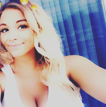 McKenna DeMoe