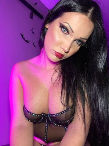meganstarlight_official