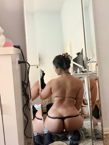 Full leaked Mewlilay private onlyfans photo
