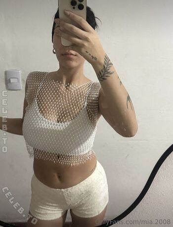 Full leaked Mia private onlyfans photo