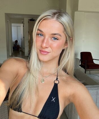Mia Bowman