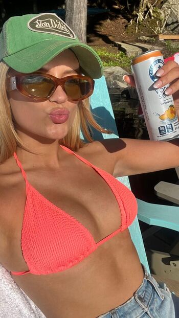 Mia Healey