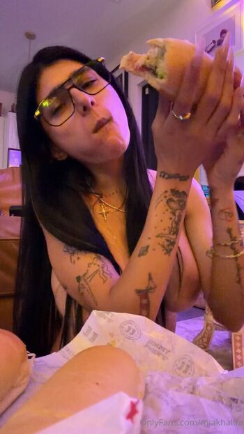 Full leaked Mia khalifa private onlyfans photo