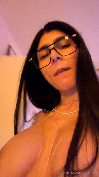 Full leaked Mia khalifa private onlyfans photo