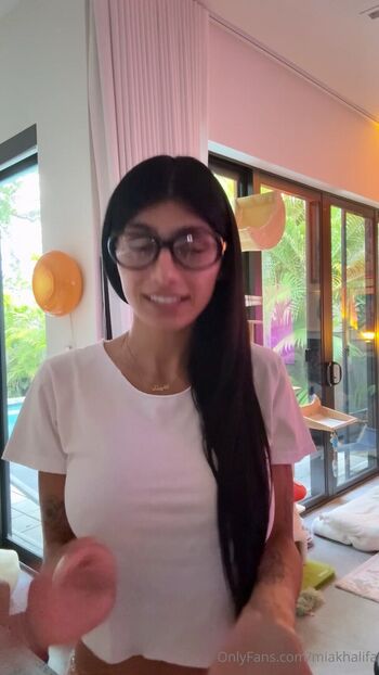 Full leaked Mia khalifa  page private onlyfans photo