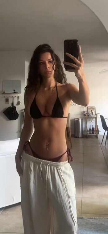 Mia Wynn