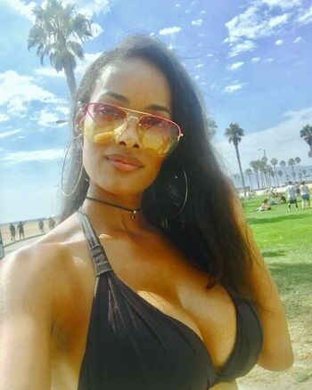 Full leaked Micaela reis page private onlyfans photo
