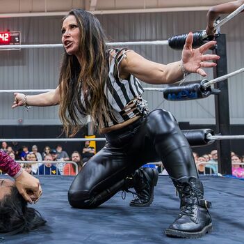 Mickie James