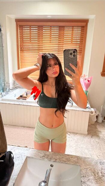 Mikayla Campinos