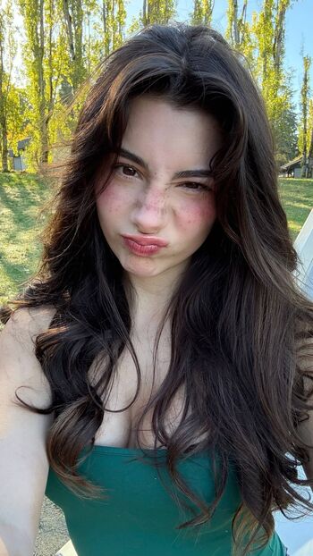 Mikayla Campinos