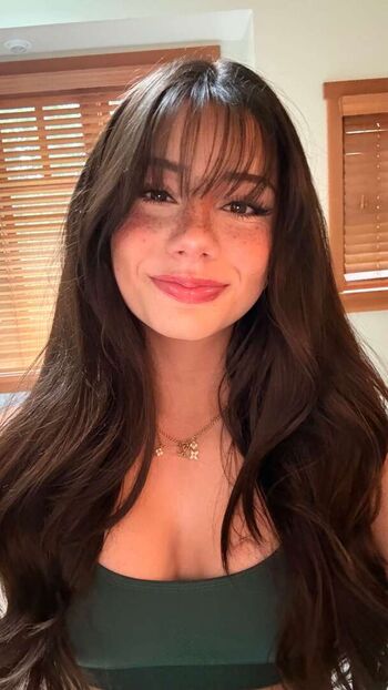 Mikayla Campinos
