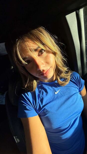 Mikayla Campinos
