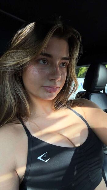 Mikayla Campinos