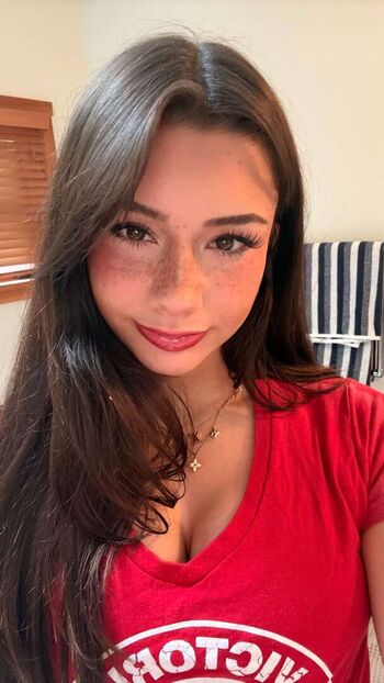 Mikayla Campinos