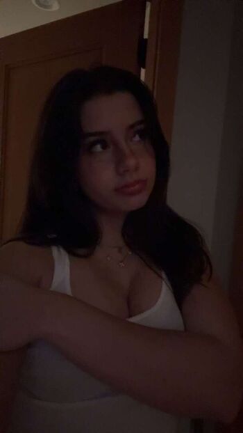 Mikayla Campinos