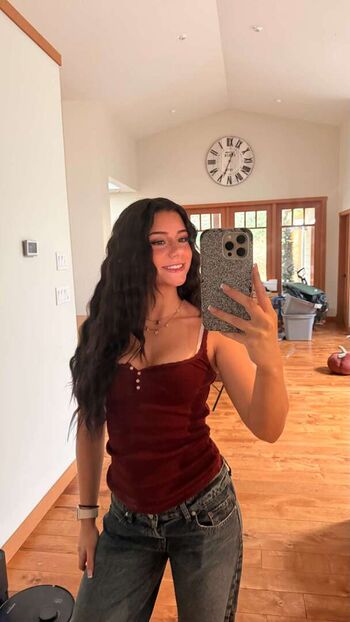 Mikayla Campinos
