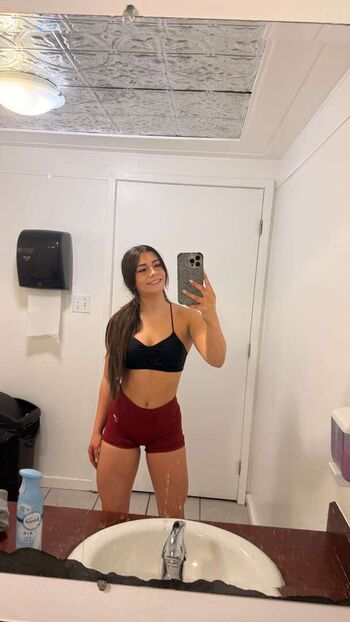 Mikayla Campinos