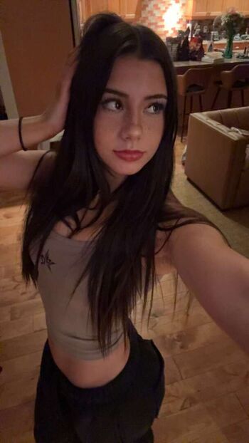Mikayla Campinos