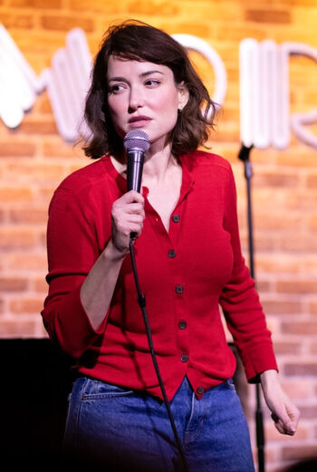 Milana Vayntrub