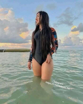 Full leaked Mileiby private onlyfans photo