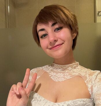 mimidoescosplay