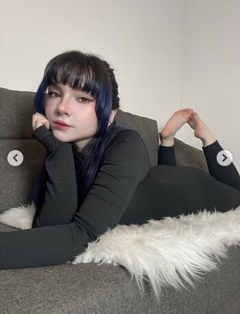 Full leaked Bella love/ private onlyfans photo