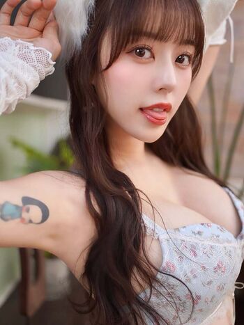mina_pochico