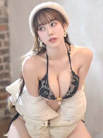 mina_pochico