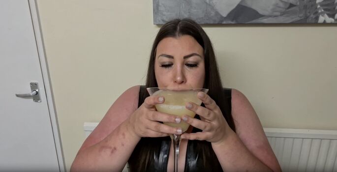 Missscarlett25