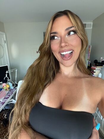 Full leaked Yourgirl romy / private onlyfans photo