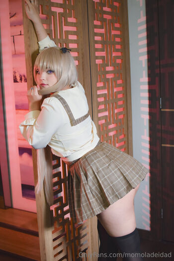 Momoiro Cosplay