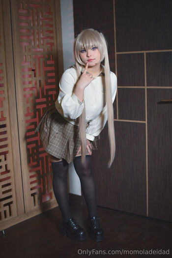 Momoiro Cosplay