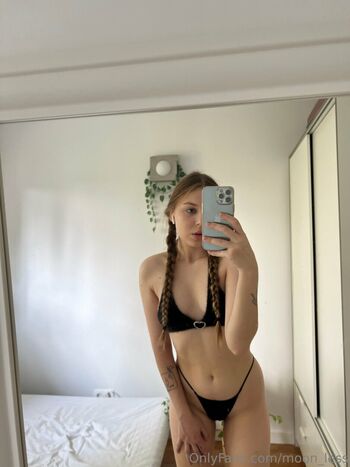 Full leaked Moon less page private onlyfans photo