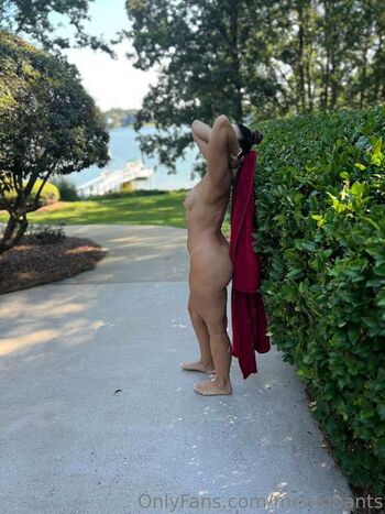 Mrs. No Pants