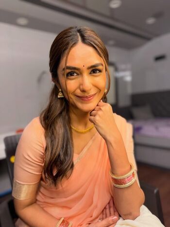 Mrunal thakur