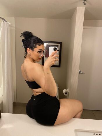 Full leaked Muscle fat girls private onlyfans photo