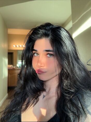 Full leaked Naila iqbal private onlyfans photo